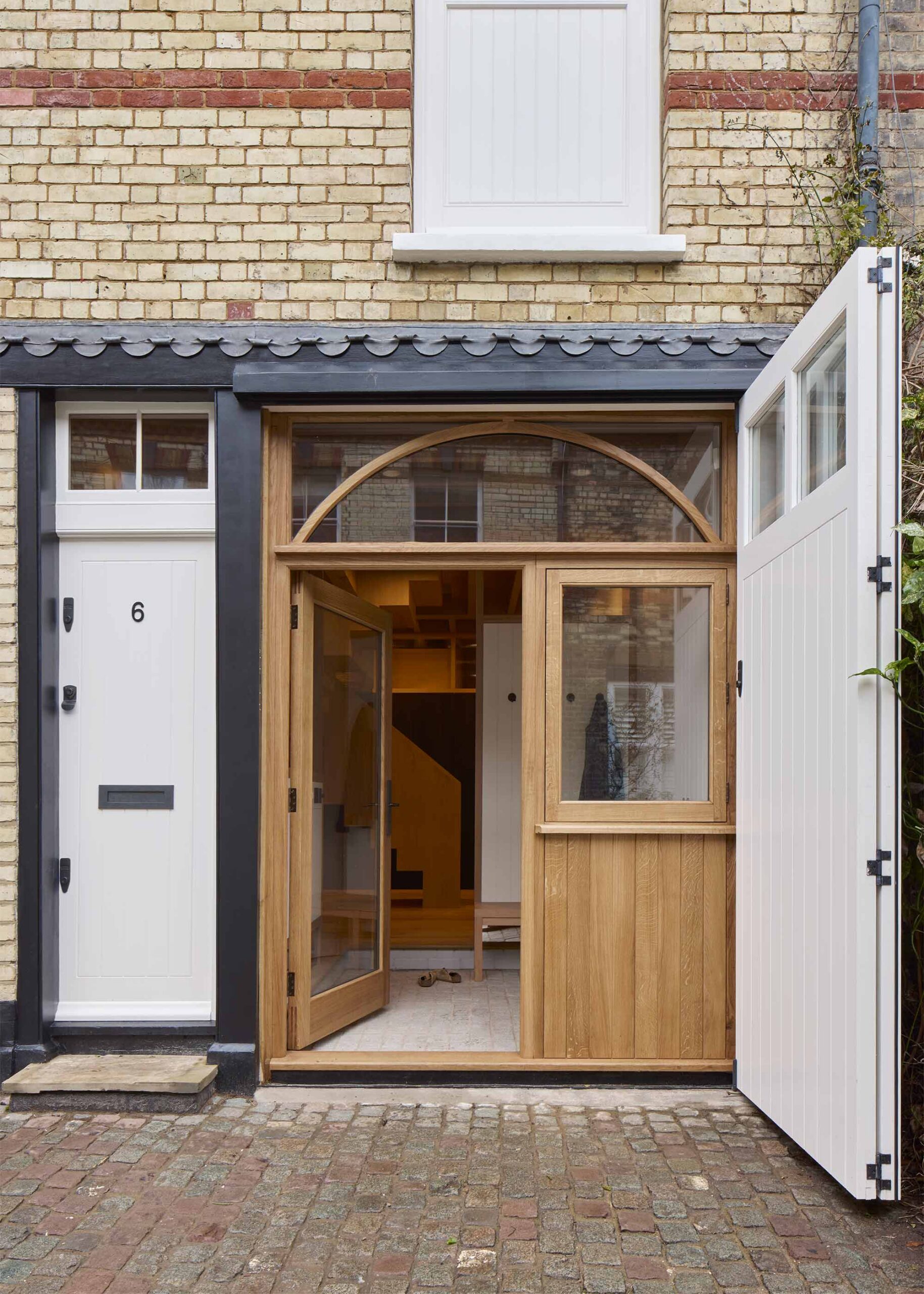 A new chapter for a Notting Hill mews house